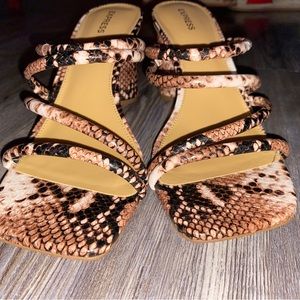 EXPRESS strappy snake skin chunky heel sandals slip on
